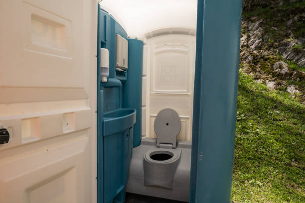 Best Portable Restroom Servicing (Cleaning and Restocking)  in Pineland, TX